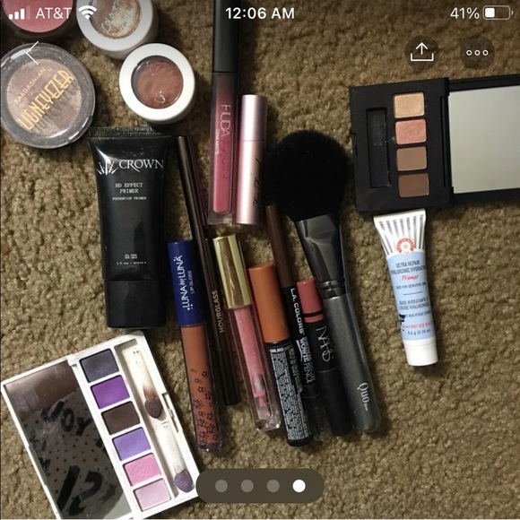 Makeup bundle - Picture 2 of 3